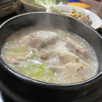 韓国食堂かおり オンニネ - 参鶏湯