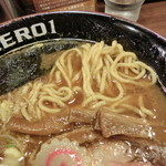 麺屋ZERO1 - 新節系ラーメン 680円 麺を出したところ