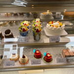 パティスリー サンクトロワ - あれもコレも美味しそう〜(^^)