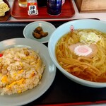 カネチャンラーメン - 料理写真:ミニチャーハンとラーメンセット