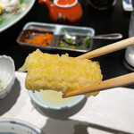 酒菜やまざき - もろこし天ぷらは、自分は塩が1番でした。