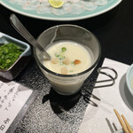 酒菜やまざき - お通しのカボチャ冷水スープ。まろやかで、美味しいです。