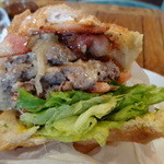 パントリー コヨーテ - 美味しい厚さのダブルダブルチーズバーガー