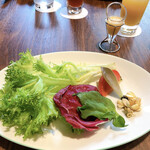 WaldHaus 森の家 - 多肉植物みずみずしいサラダ