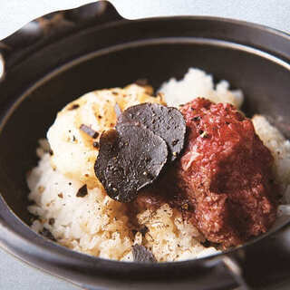 馬肉を使った一品料理が多数アリ