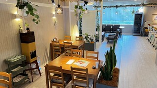 Kafe Dainingu Saiun - 4名テーブル