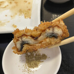わ楽 - ウナギの蒲焼きフライ　粉山椒をつけて