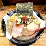 すごい煮干ラーメン凪 - 味玉ラーメン（中盛）