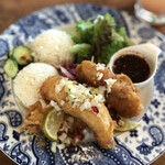 CHUTNEY Asian Ethnic Kitchen - フィッシュフリット・プレート(特製ヌクチャムソース)