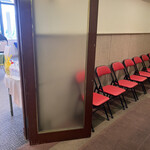 アゴラ ワイズエステック情報ビル店 - 開店前、ここで数名並んでました！