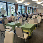 アゴラ ワイズエステック情報ビル店 - 11:30オープン直後の埋まり具合。