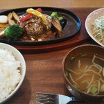 山本鉄筋の社員食堂 - 