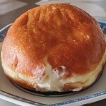 どんぐり - トロ生ドーナツ プレーン (税込み 259円) (ホイップ＆カスタードクリームがたっぷり♪)