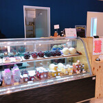 グレープショップ ココロ - 店内ショーケース