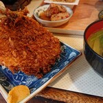 とちぎや - アジフライ、カリカリ。衣厚め。