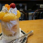 ヴァンヴェール珈琲 - 甘夏パフェ(750円)