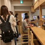 能加万菜 と成屋 - 店内