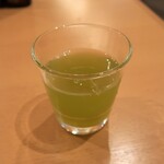 Sakanaryouri Shibuya Yoshinari Honten - 冷たい緑茶