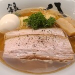 銀座 八五 - サイドビュー