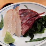 魚料理 渋谷 吉成本店 - 刺身：サワラと天然ヒラメ