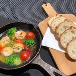 レストランありがとう - 海老のアヒージョ