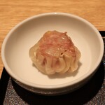 ALMOND BLOSSOM TOKYO CHINESE RESTAURANT - 前菜小鉢（焼売）