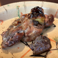 たでの葉 - スッポンの串焼き。手前は肝です