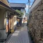 一茶 - 細い路地裏