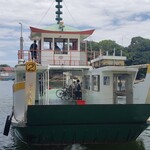 一茶 - 定期船は大人100円で乗船可能でサイクリストだらけ。