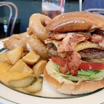 THE CORNER Hamburger & Saloon - 