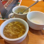 ステーキ宮 - 椎茸と鶏肉の掻き卵スープ。