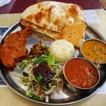 インド料理 ナジィル - サラダのドレッシングが良い