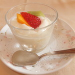 四川料理 桃源郷 - たっぷり食べたい派ランチ　１７００円の正宗杏仁豆腐　【　２０１３年３月　】