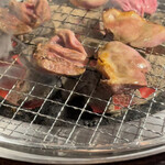 炭火焼肉オールスターズホルモンとんぼ - 