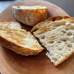 TROIS CUIT ASANUMA - パンもトーストされてます