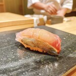 鮨処 やまと - 縞鯵(しまあじ、高知)