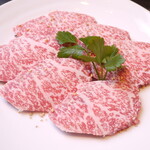 Chinese herbal wagyu beef tomosankaku [red meat]