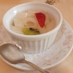 四川料理 桃源郷 - おすすめＢランチ　２５００円　杏仁豆腐　【　２０１３年３月　】