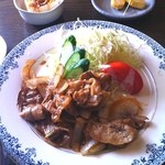 リーフ - 豚肉と玉ねぎの生姜焼き