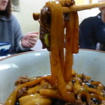 ちとせ - 肉伊勢うどん　食べています