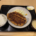 Morioka Shokudou Tecchan - ロースカツ定食／880円→クーポン利用で半額に