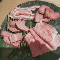 近江うし焼肉 にくTATSU 銀座店 - 
