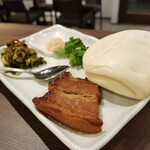 プラスミドx台湾食 - １６台灣風角煮まんじゅう・掛包