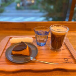HARMONICA - にんじんケーキ＋アイスコーヒー