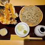 武柳庵 - 天丼と小そば(1180円)です。
