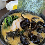 ラーメン 杉田家 - チャーシューメン　きくらげトピ