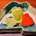 馳走 啐啄一十  - 【写真⑰】お漬物(赤パプリカ、黄パプリカ、茄子、茎芋)