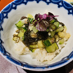 馳走 啐啄一十  - 【写真⑱】岩もずく、胡瓜、茗荷載せご飯