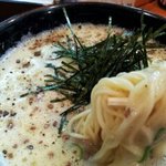 もっこす 栄店 - 店のおやじが気合いを入れてとろっとろのふわっふわな納豆ラーメン！！うまい！！！