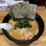 麺勇軒 - ラーメン850円麺硬め。